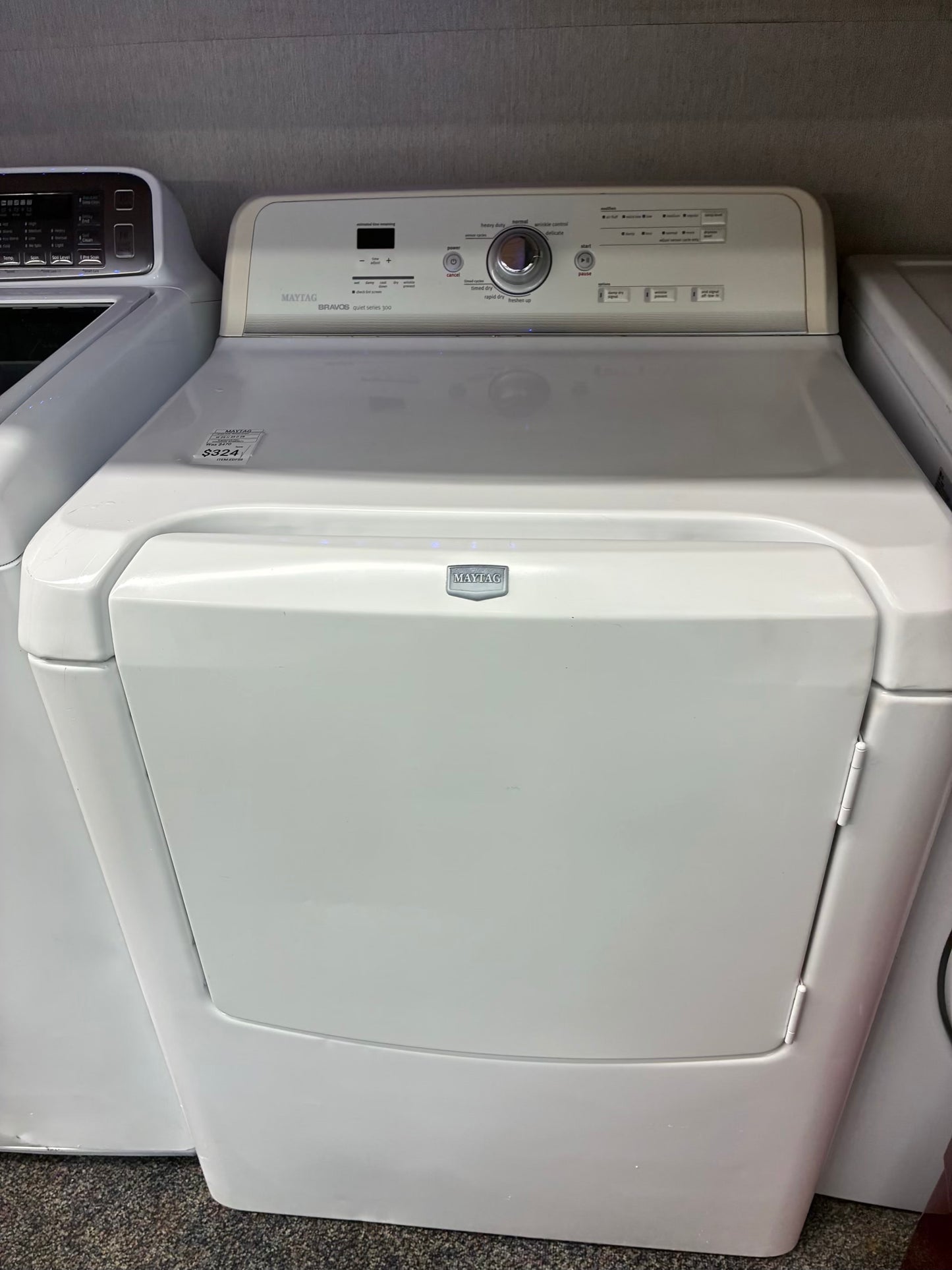 Maytag electric dryer 29” large capacity white