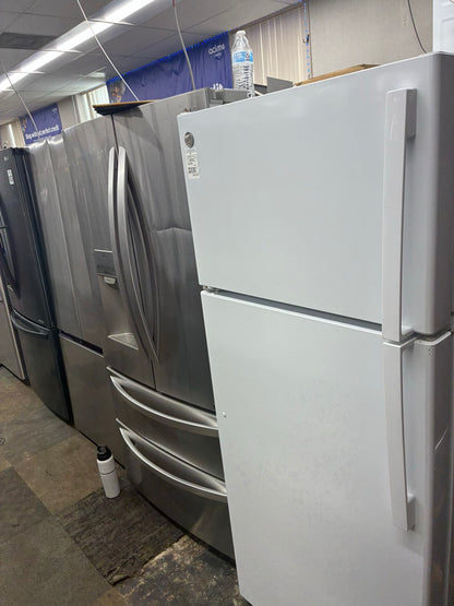 GE top freezer refrigerator white 28”
