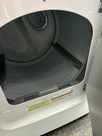 Samsung electric dryer 27” large capacity white