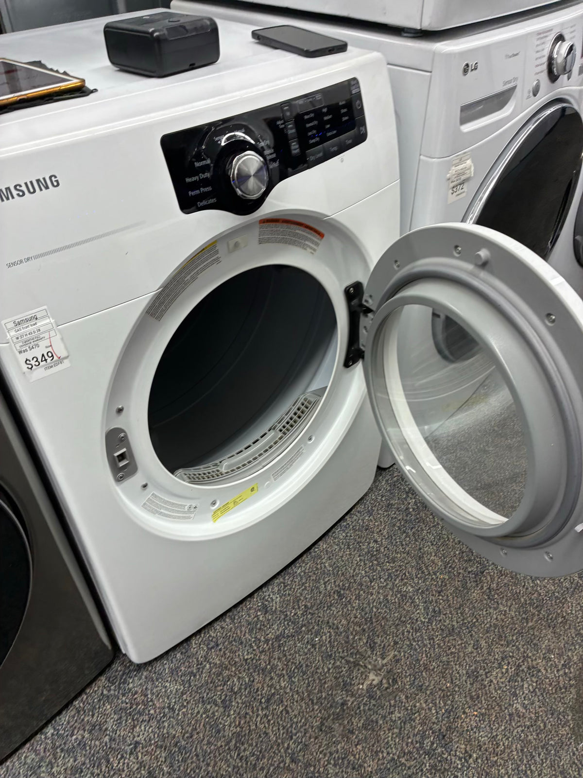 SAMSUMG gas dryer 27” large capacity white
