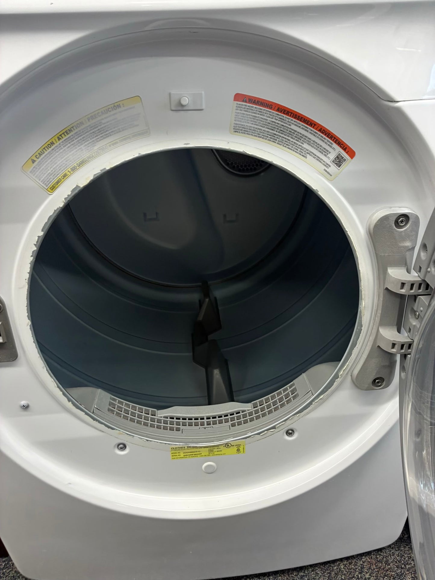 Samsung Electric Dryer 27”white front load