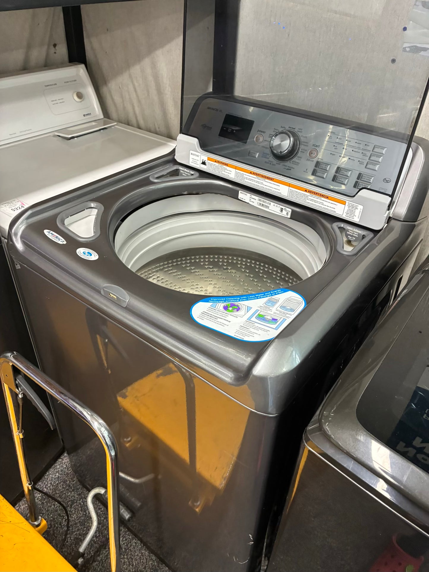 Maytag top load washer 27” large capacity