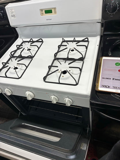 Hotpoint Gas Range white color  4 Burners 30”