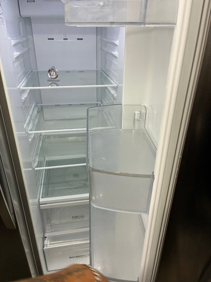 LG side by side refrigerator stainless steel 36” ice maker water dispenser ice maker