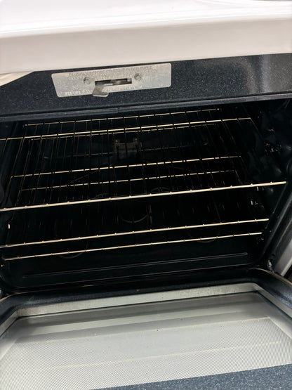 GE electric range WHITE 30”