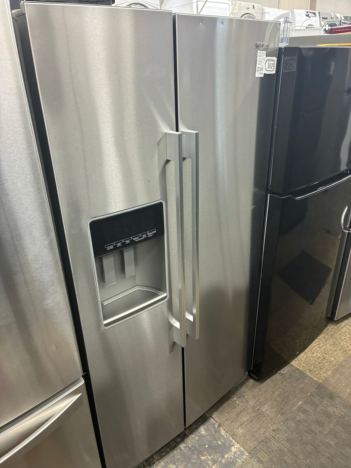 Whirlpool side by side refrigerator stainless steel 36” ice maker water dispenser