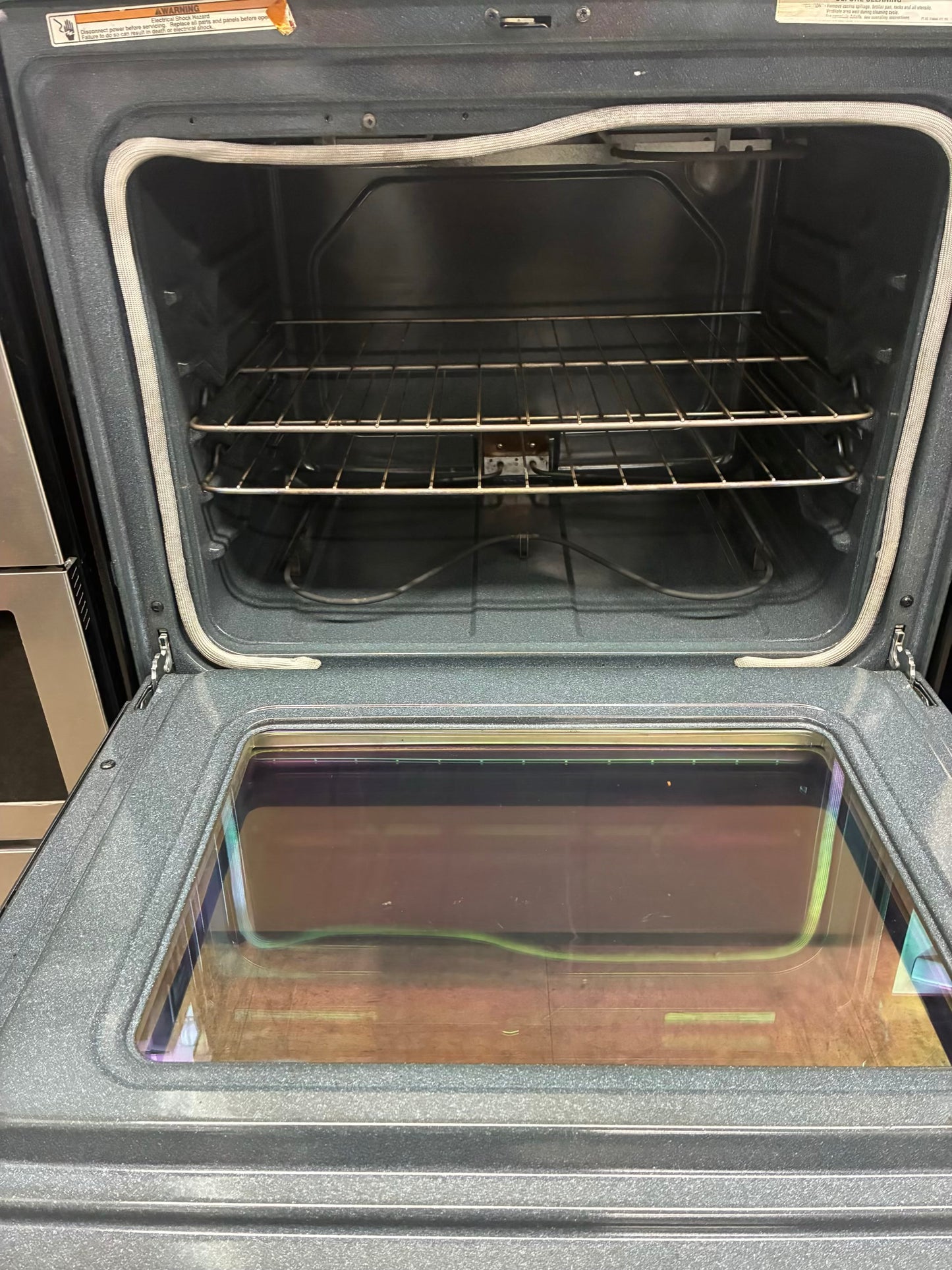 Whirlpool electric white  range 4 burner 30 inch