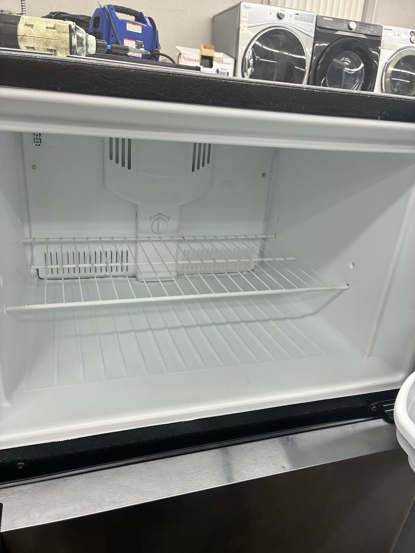 Crosley Top Freezer Refrigerator 30” stainless steel