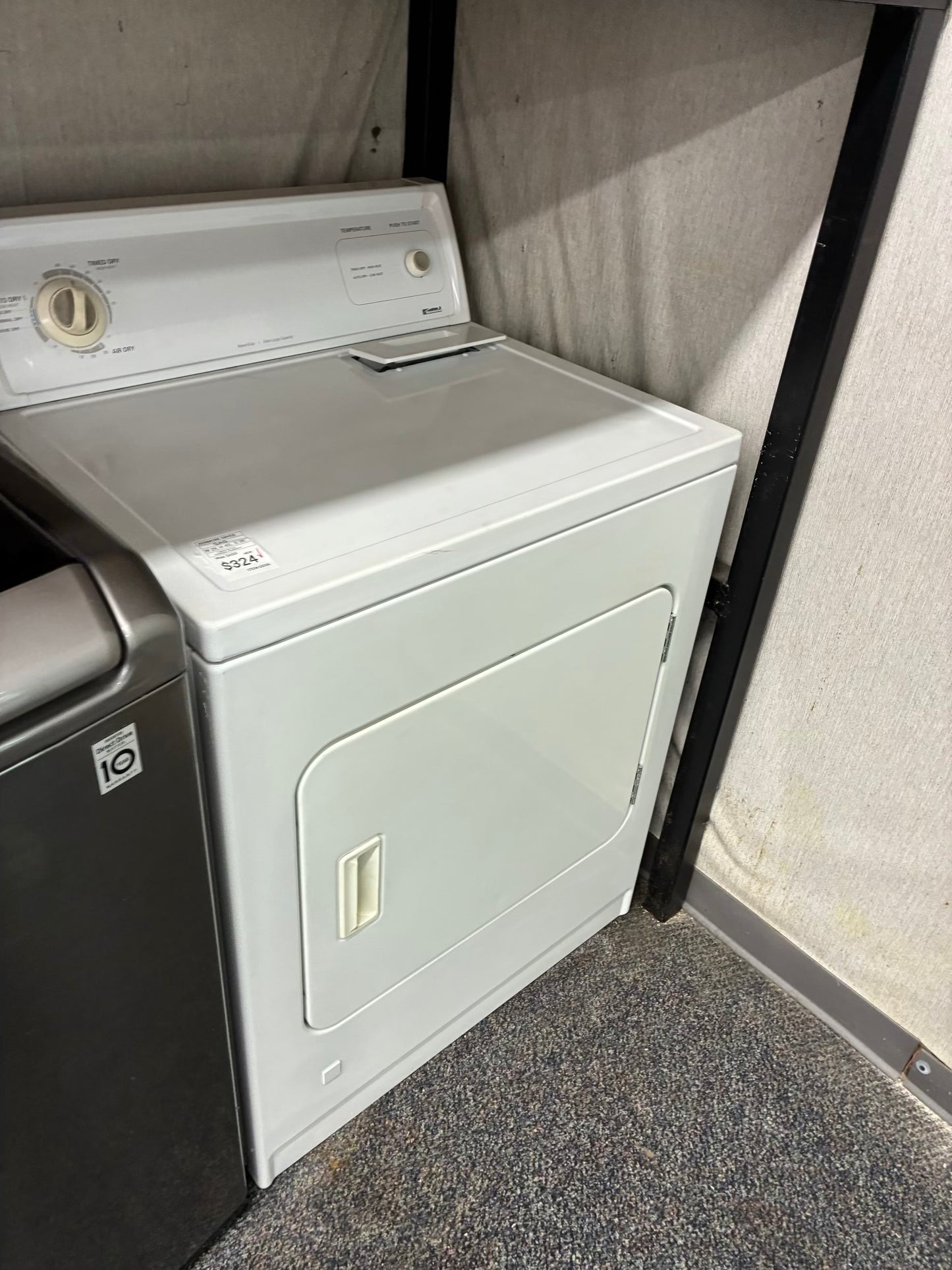 Kenmore gas dryer 29” large capacity white