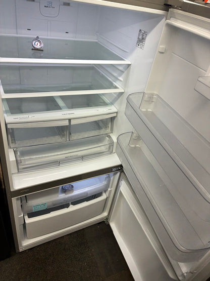 LG bottom freezer stainless steel 33” ice maker