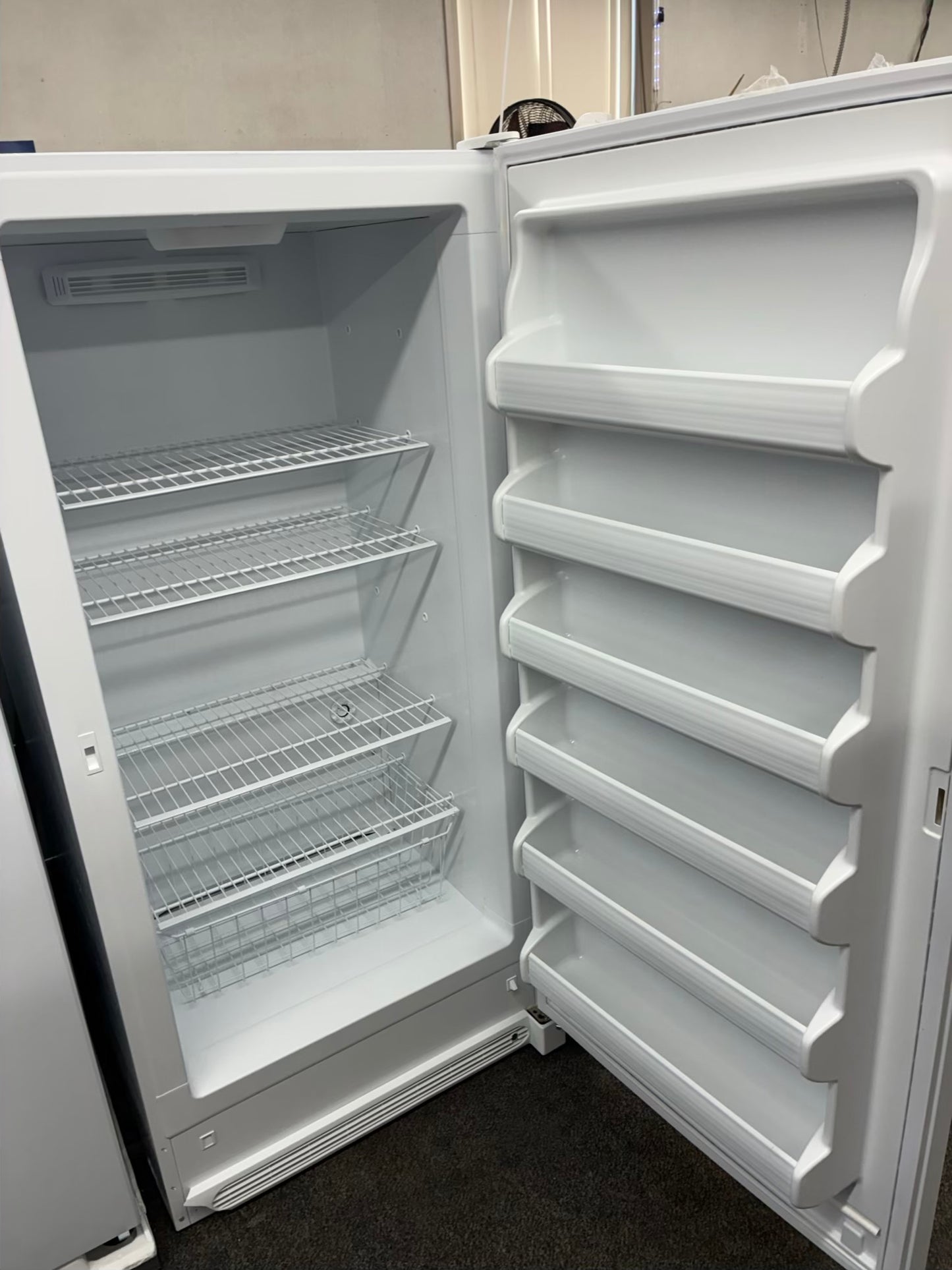 Kenmore Upright Freezer Refrigerator 34” white