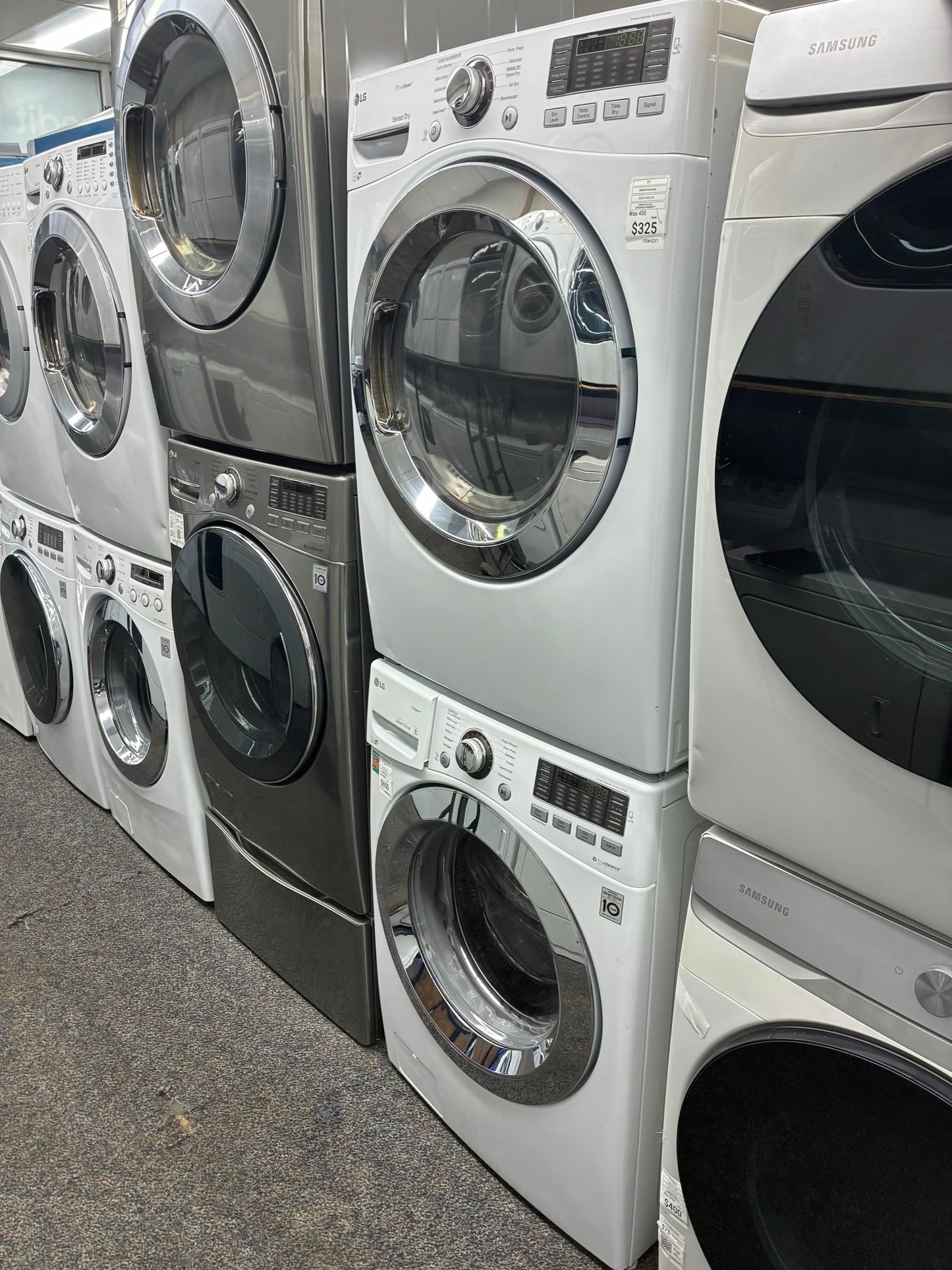 LG WASHER N DRYER FRONT LOAD ELECTRIC 27” WHITE