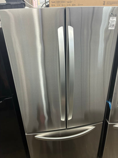 LG  French door refrigerator stale stainless steel 33” water dispenser