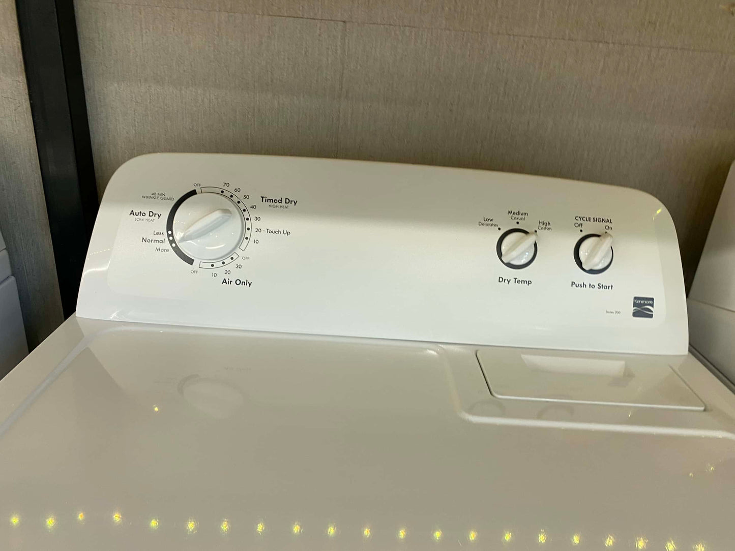 ITEM#W83J Kenmore washer and gas dryer white top load 27 inch