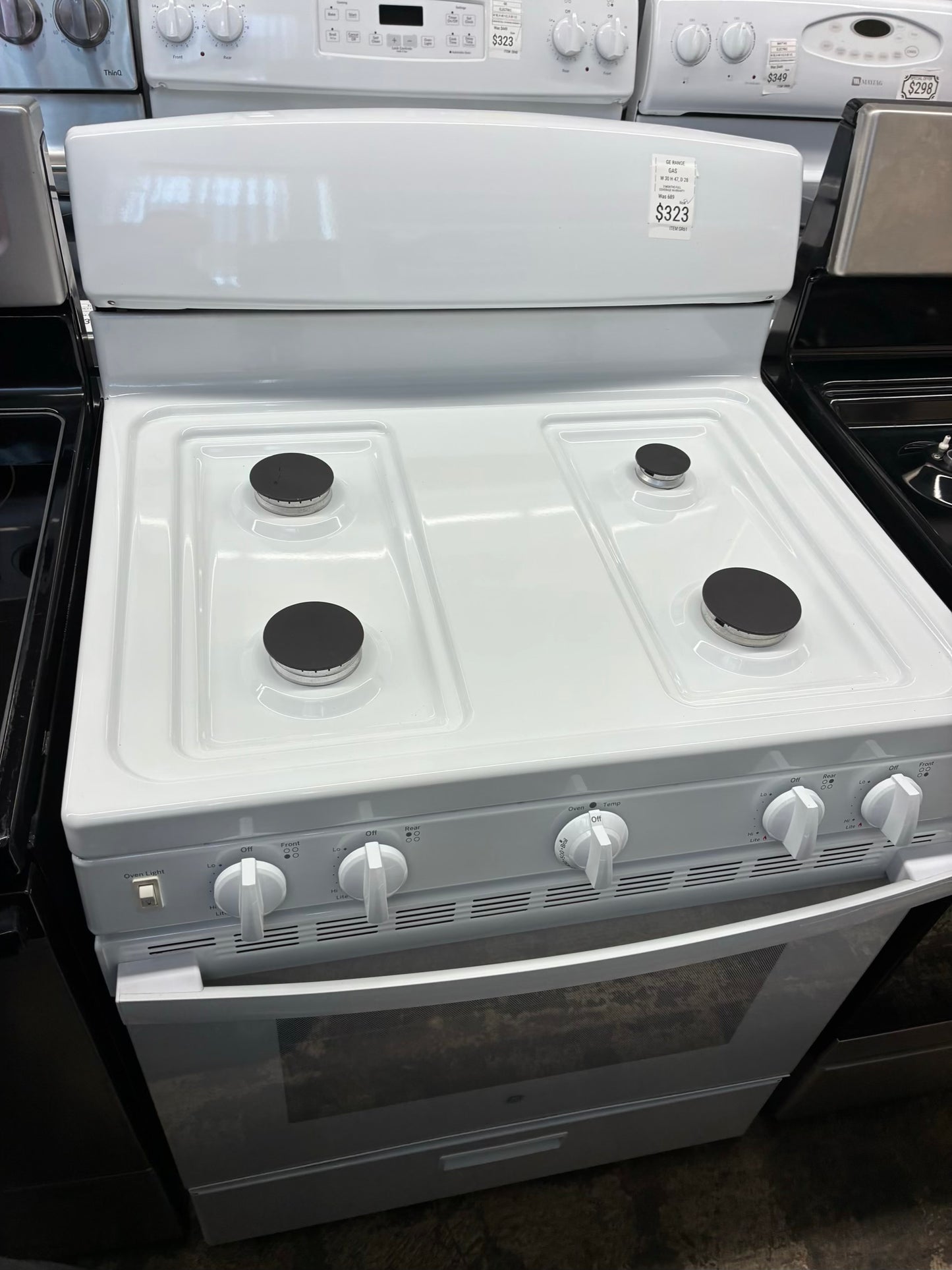 GE gas range 4 burners white  30”