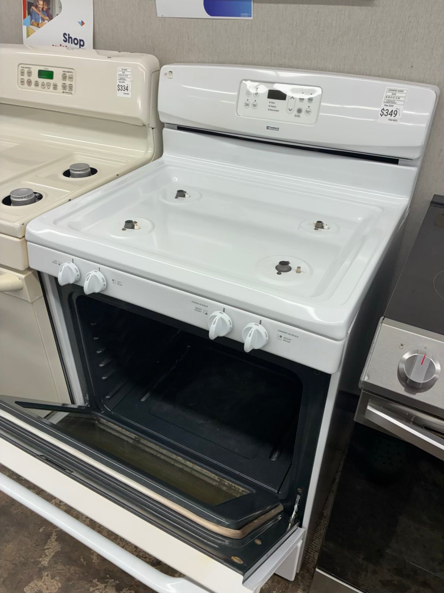 Kenmore Gas Range white color  4 Burners 30”