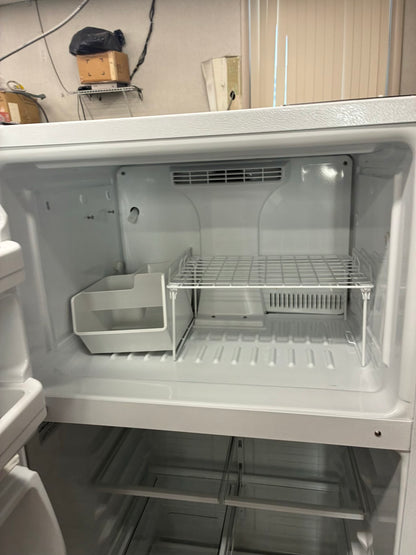 GE top freezer refrigerator  28”