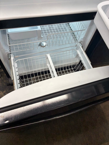 Whirlpool bottom freezer refrigerator black 33”