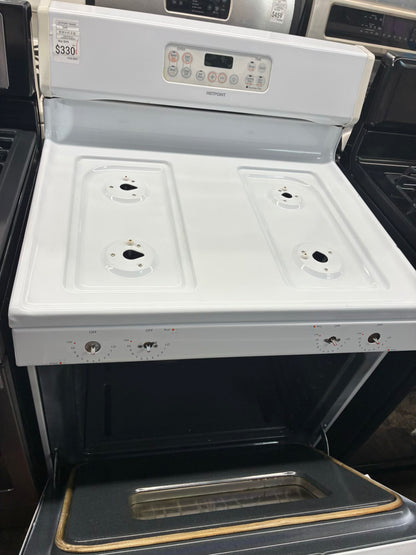 Hotpoint Gas Range beige color  4 Burners 30”