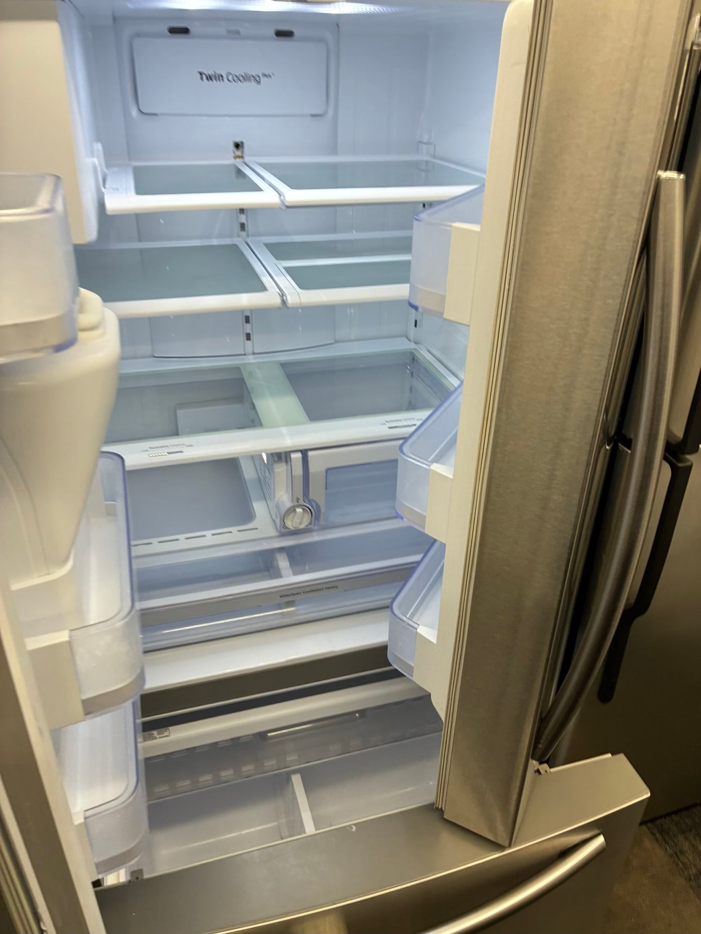 Samsung French door refrigerator stainless steel 36” ice maker water dispenser