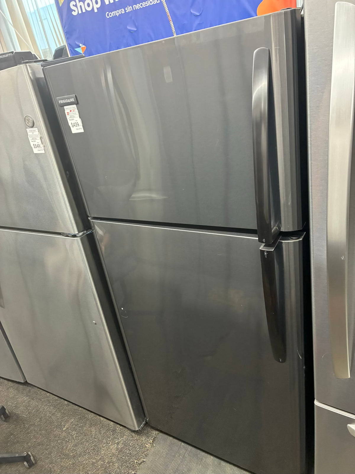Frigidaire top freezer refrigerator white 30” slate
