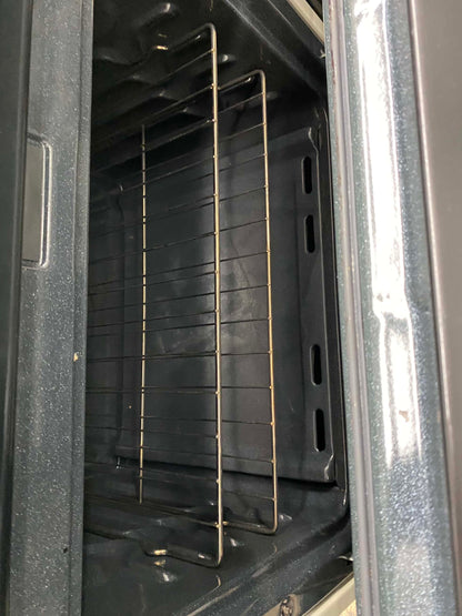 . ITEM #GR97K Magic Chef gas range 4 burner black and bisque color 30 inch *more pictures soon