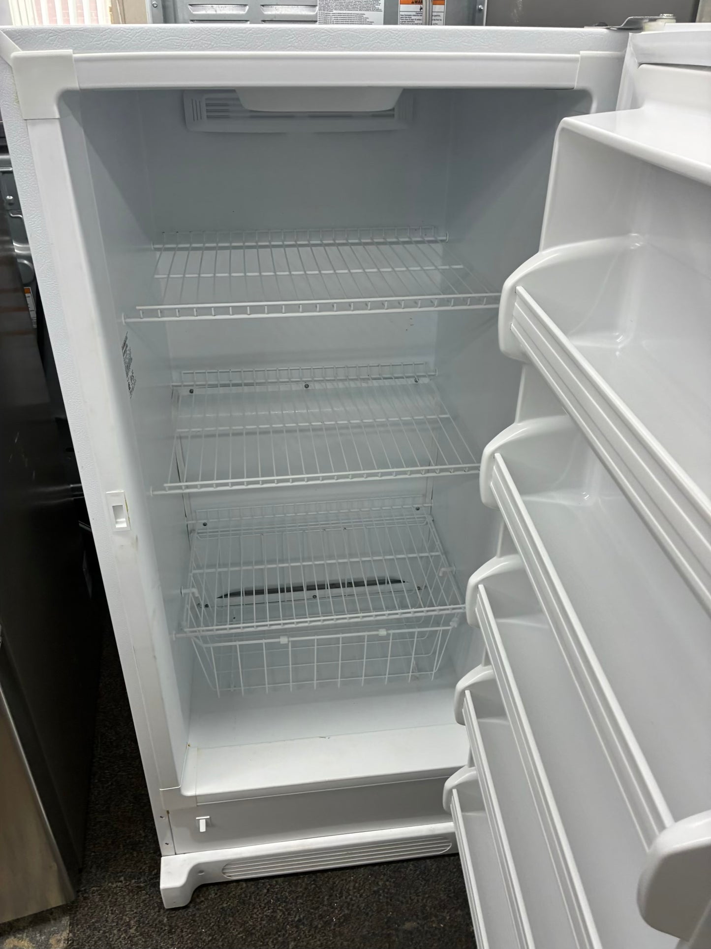 Kenmore Upright Freezer Refrigerator 28” white