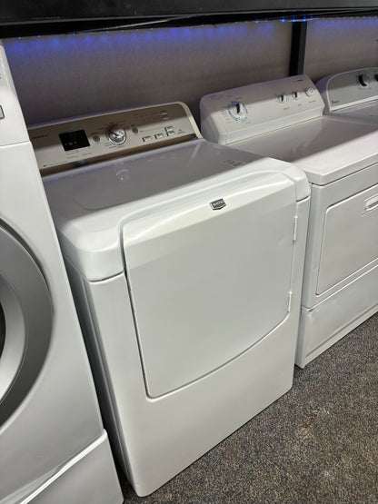 Maytag electric dryer 29” large capacity white