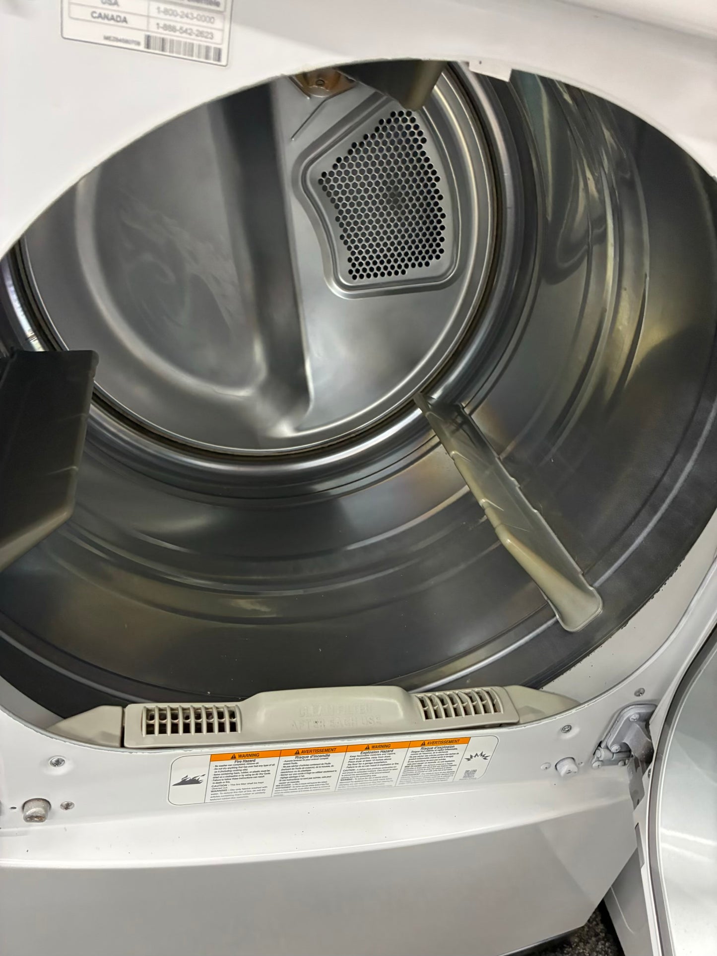 LG electric dryer 27” large capacity white