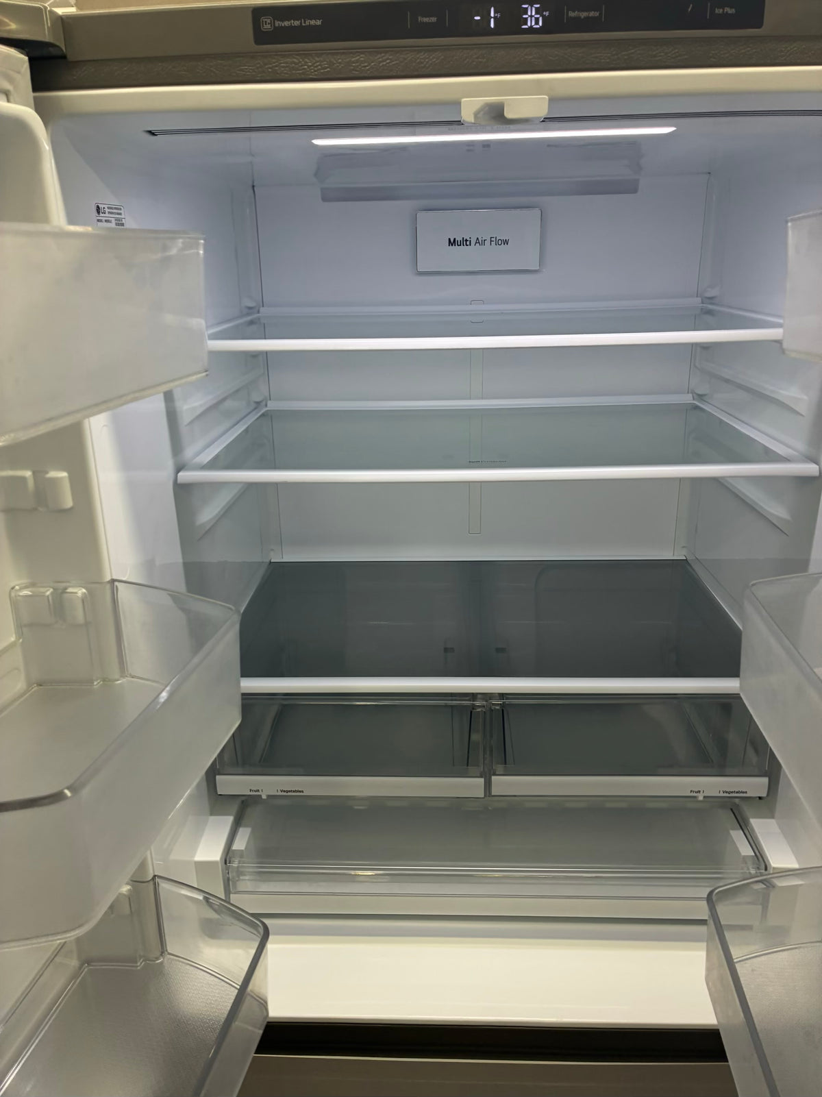 LG  French door refrigerator stale stainless steel 33” water dispenser
