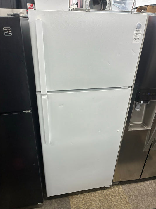 GE top freezer refrigerator  28”