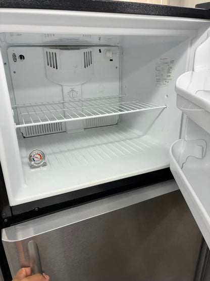 Frigidaire top freezer refrigerator stainless steel 30”