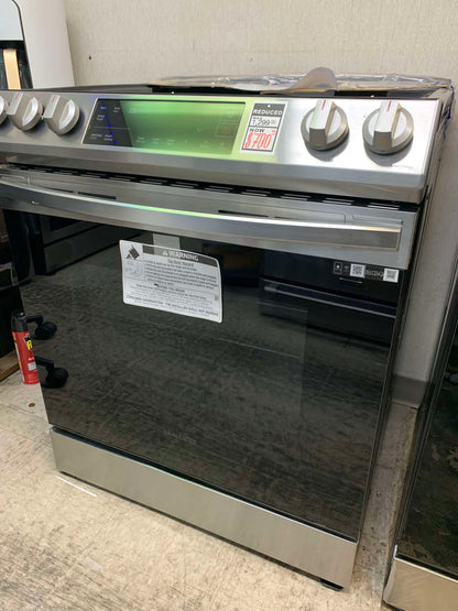 ★ Samsung Open Box 30 in. 6.0 cu. ft. Slide-In Gas Range with Self-Cleaning Oven in Stainless Steel GR916