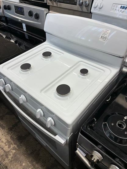 GE gas range 4 burners white  30”
