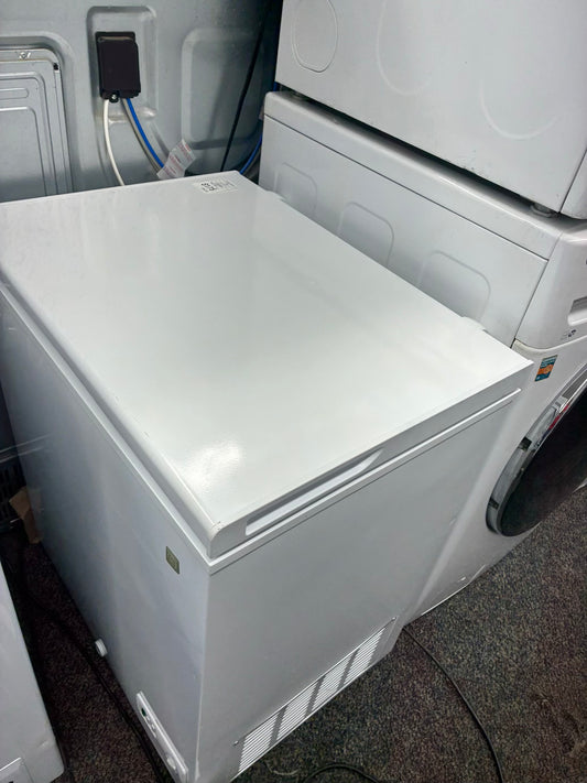 GE deep freezer white 28”
