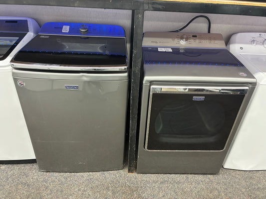 Maytag electric washer and dryer 29” large capacity