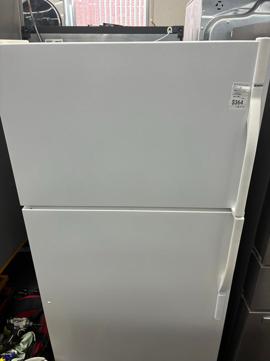 SALE 🔥🔥🔥Kenmore top freezer refrigerator white 33” ORIGINAL PRICE $369