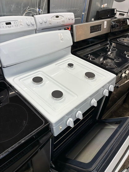 GE gas range 4 burners white  30”