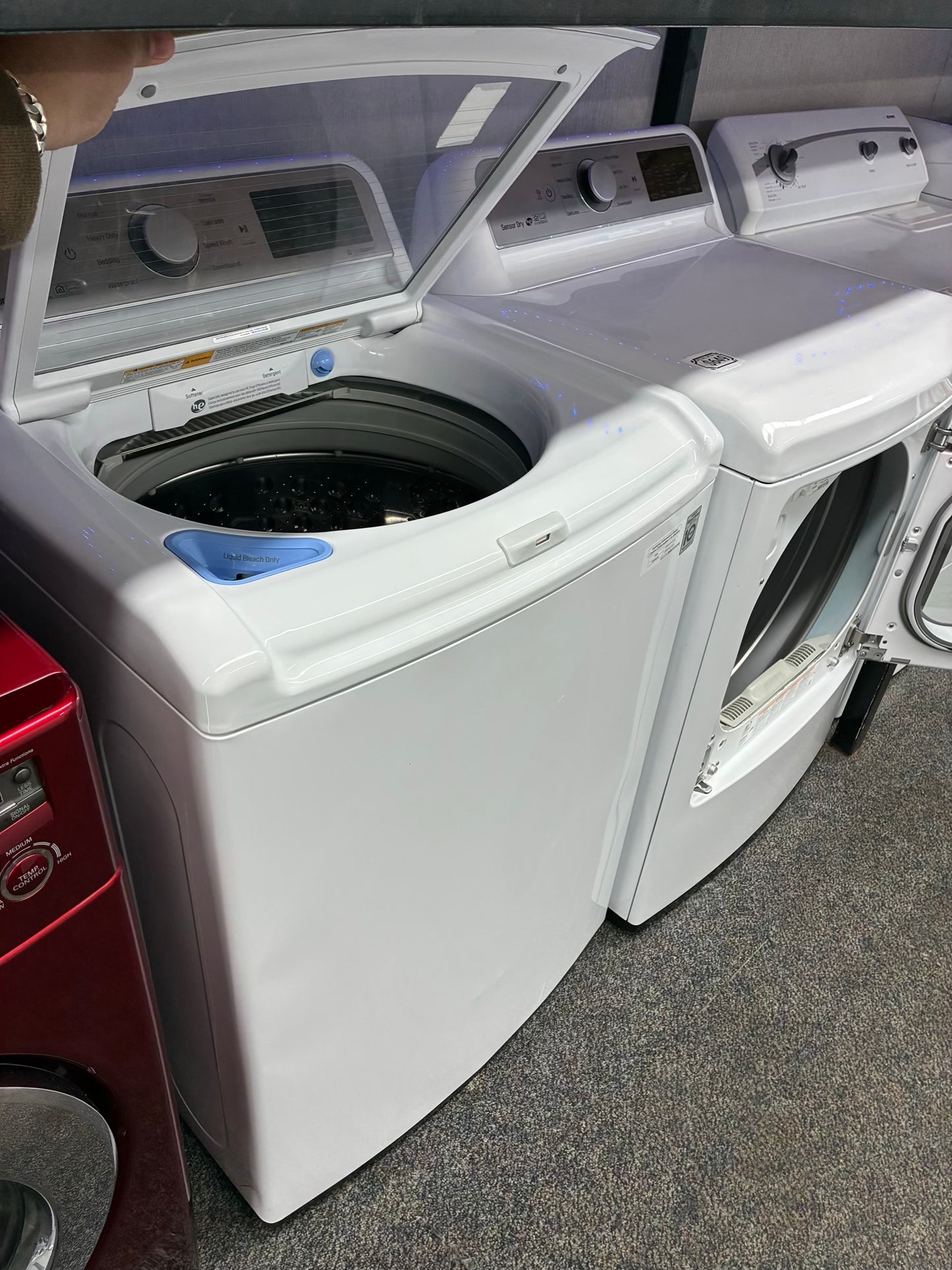 LG WASHER N DRYER TOP LOAD ELECTRIC 27” SIDE BY SIDE LARGE CAPACITY