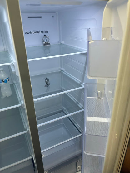 SAMSUNG side by side refrigerator stainless steel 36” ice maker water dispenser ice maker