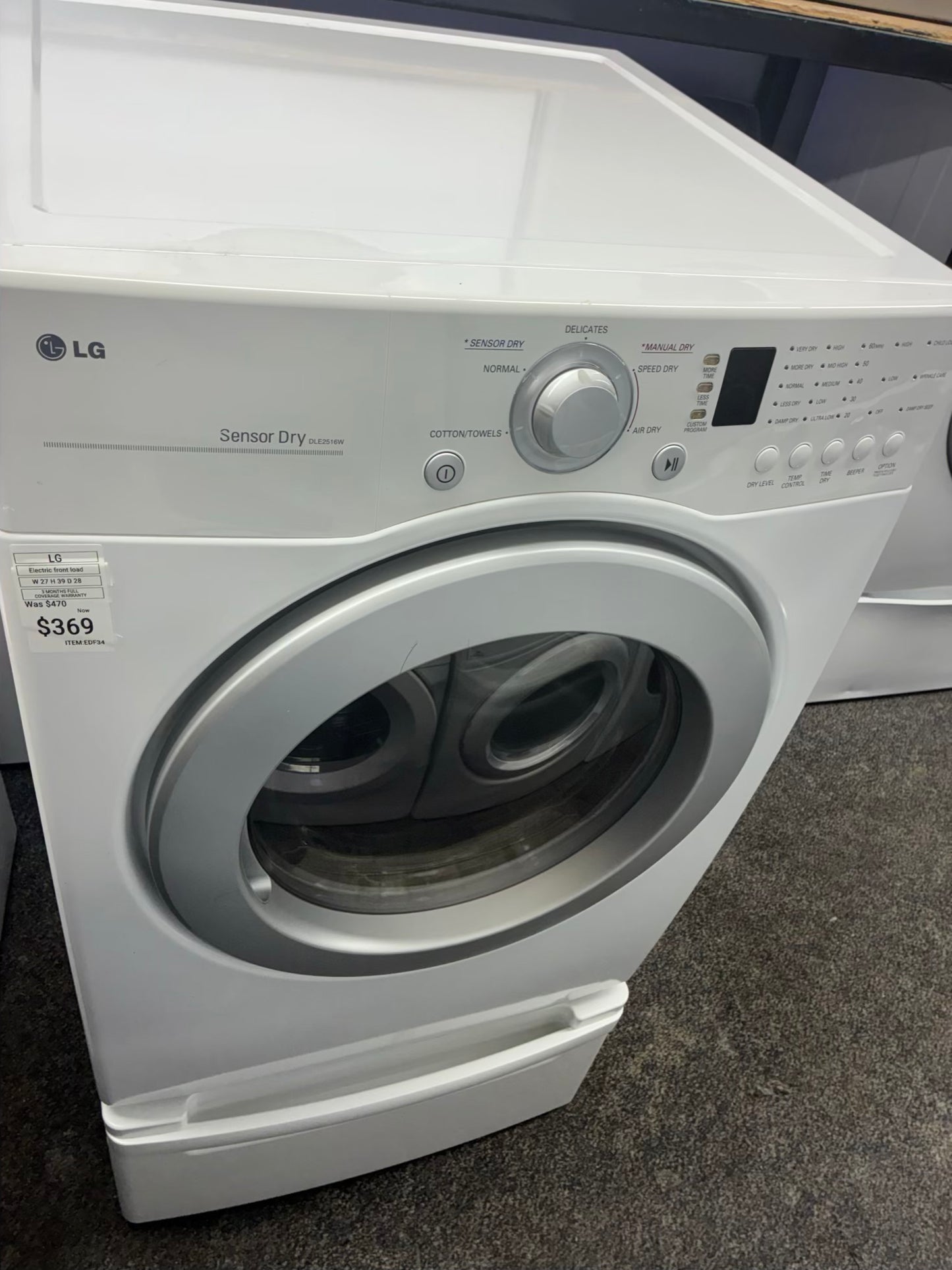 LG Electric Dryer 27” with pedestal white