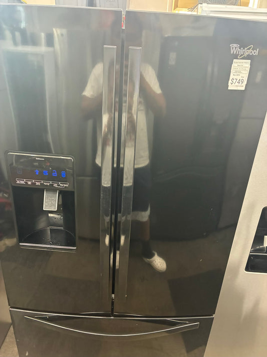 Whirlpool French door refrigerator black 36” ice maker water dispenser  ice maker