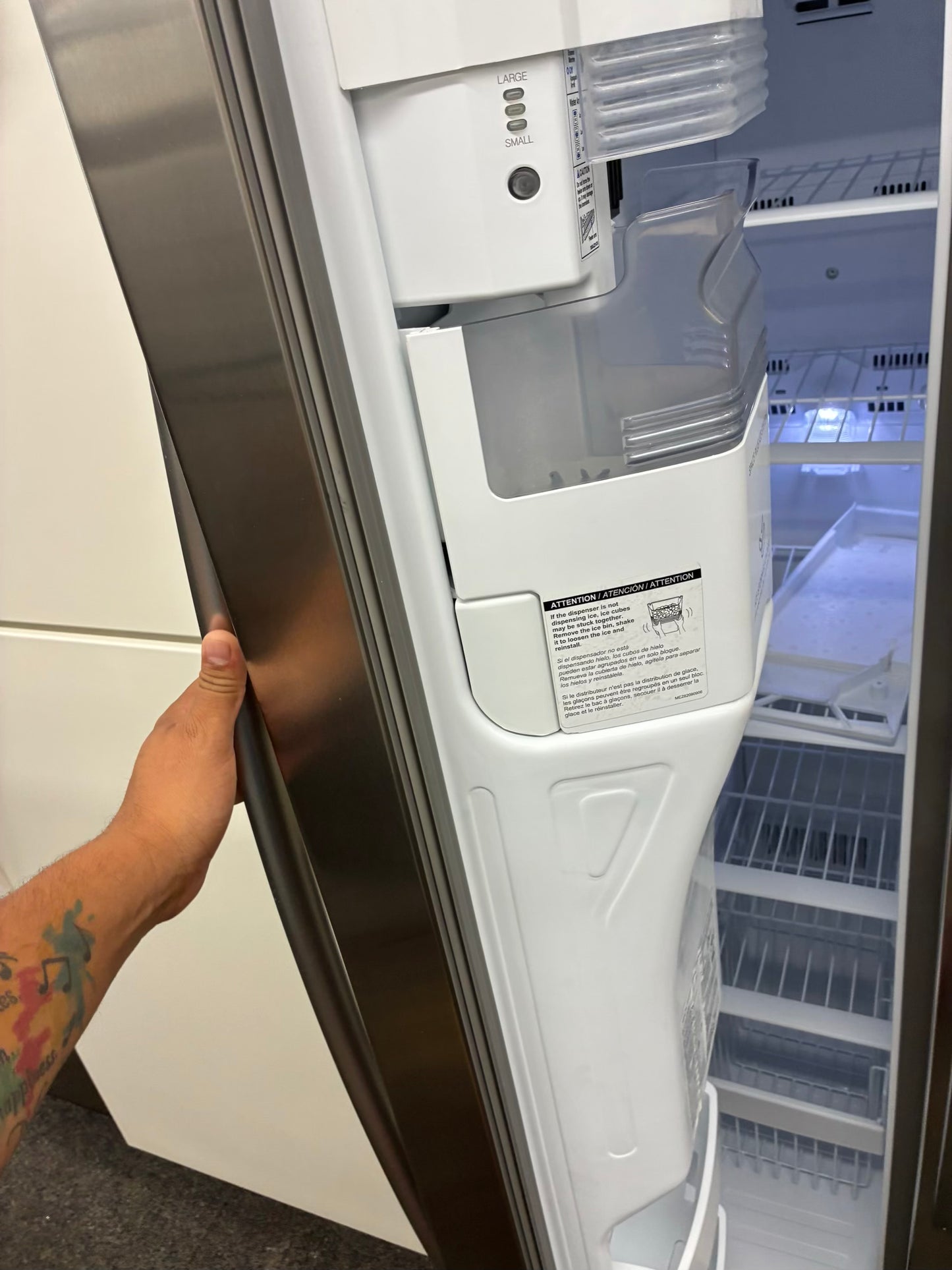 Kenmore side by side refrigerator stainless steel 33” ice maker water dispenser