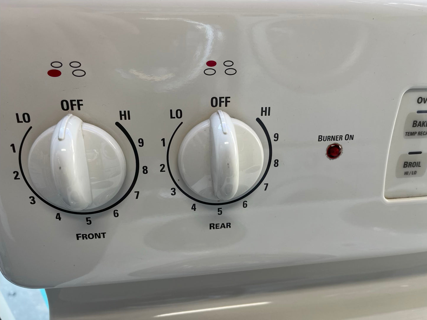 ^ ITEM #ER95N GE electric bisque coil range 4 burner 30 inch