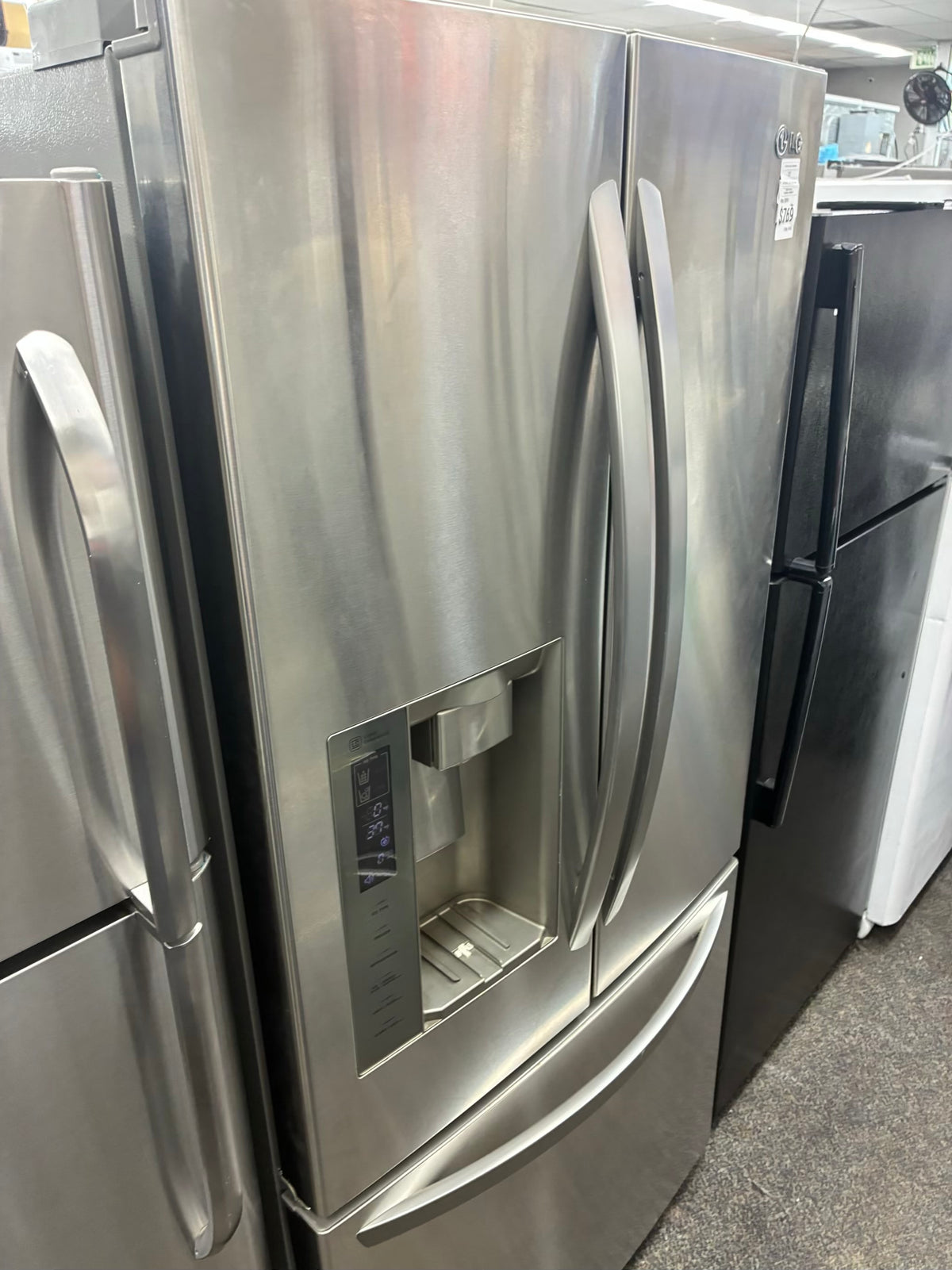 LG French door refrigerator stale stainless steel 33” ice maker water dispenser