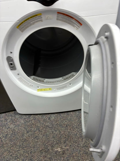 SAMSUMG gas dryer 27” large capacity white