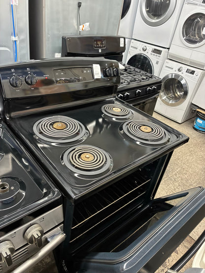 GE  electric range black 4 burners 30”