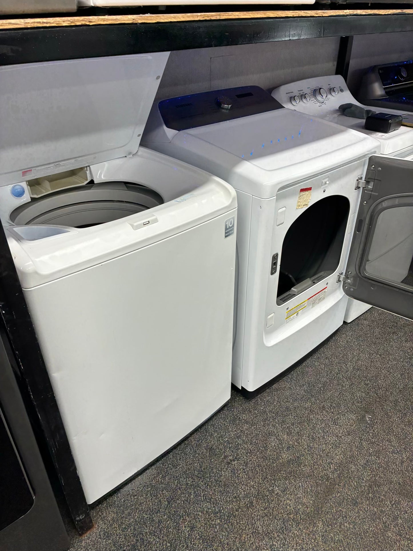 Samsung electric washer and dryer 27” top load