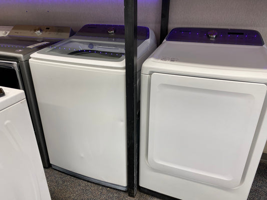- Item: #WD19U  Samsung side x side  washer and dryer set GAS large capacity 27”