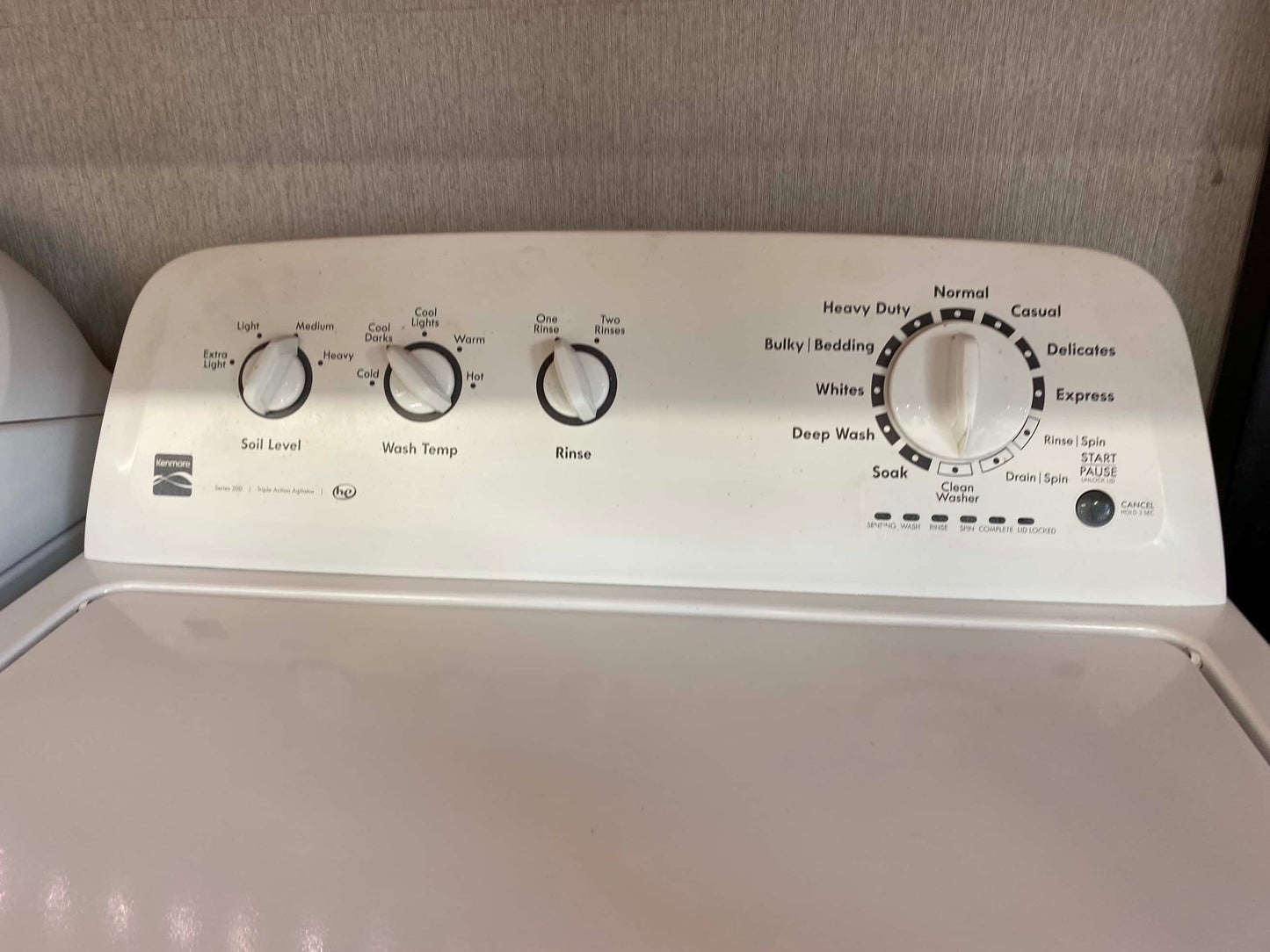 ITEM#W83J Kenmore washer and gas dryer white top load 27 inch